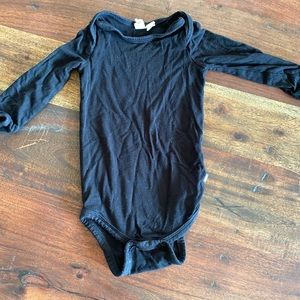 Kyte Baby Long Sleeve Body Suit Black 6-12 months